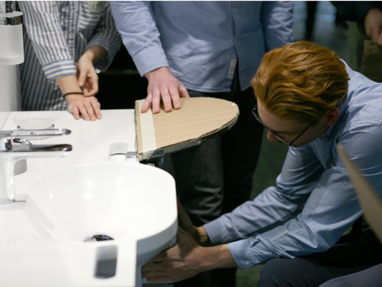 HEWI Innovation Challenge Testowany prototyp kartonowy